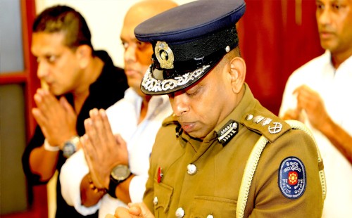 শ্রীলঙ্কার পুলিশ প্রধান দেশবন্ধু তেন্নাকুন নিখোঁজ: গ্রেফতারি পরোয়ানা জারি