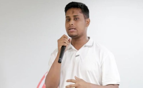 হাসনাত আবদুল্লাহর ‘ইনকিলাব জিন্দাবাদ’ স্ট্যাটাসে তোলপাড়: ১৯০০-২০২৬ বিপ্লবের বিশ্লেষণ
