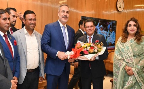 তুর্কি পররাষ্ট্রমন্ত্রীর ঢাকা সফর: ৬ বছর পর হাই-প্রোফাইল কূটনৈতিক বৈঠক