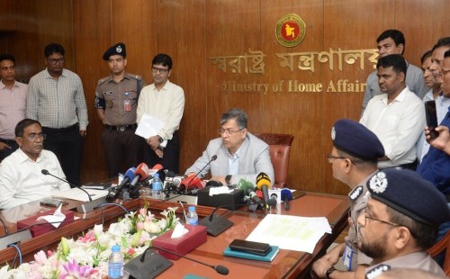 সাবেক আইজিপি বেনজীরকে ফেরাতে দুবাইয়ে ১৪৪ পৃষ্ঠার নথি পাঠাল স্বরাষ্ট্র মন্ত্রণালয়
