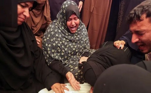 যুদ্ধবিরতির আলোচনার মাঝেই গাজায় ইসরাইলি হামলা, শিশুসহ নিহত