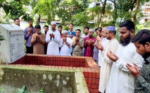 গোঁয়ার্তুমি বাদ দিয়ে শিক্ষার্থীদের সঙ্গে বসুন’: সরকারকে নাসীরুদ্দীন পাটওয়ারী