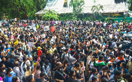 জেন-জি বিক্ষোভ রুখতে মুম্বাই পুলিশের হোয়াটসঅ্যাপ লাইভ লোকেশন নজরদারি