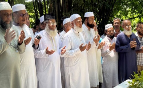 বিয়ানীবাজারে শহীদ সাংবাদিক তুরাবের কবর জিয়ারত করলেন ডা. শফিকুর রহমান