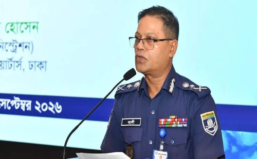 ‘স্মার্টফোনে মাত্রাতিরিক্ত আসক্তি মাদকের মতোই মারাত্মক ক্ষতিকর’: স্বাস্থ্য বিশেষজ্ঞদের উদ্বেগ